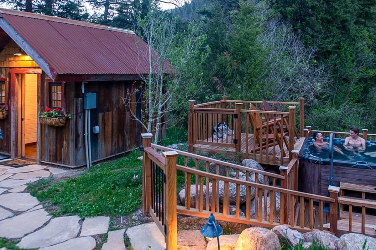 Pioneer Guest Cabins