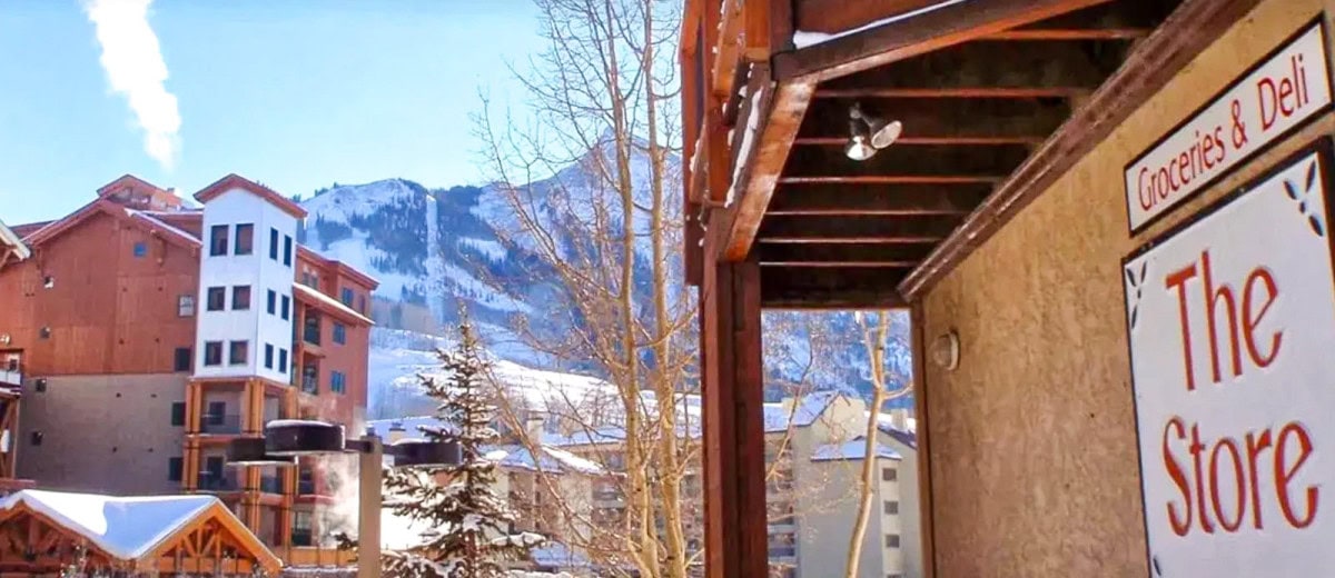 Treasury Liquors & Deli