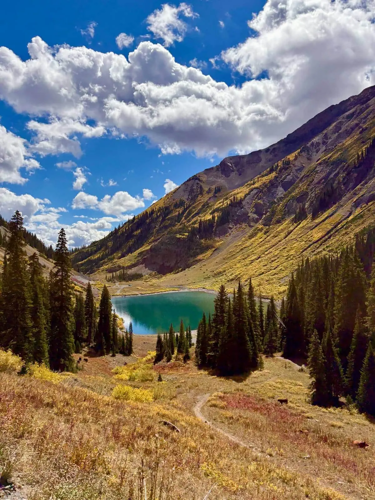 Emerald Lake trail photo