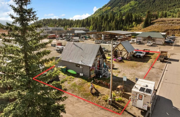 618 fourth street 02 1 768x497