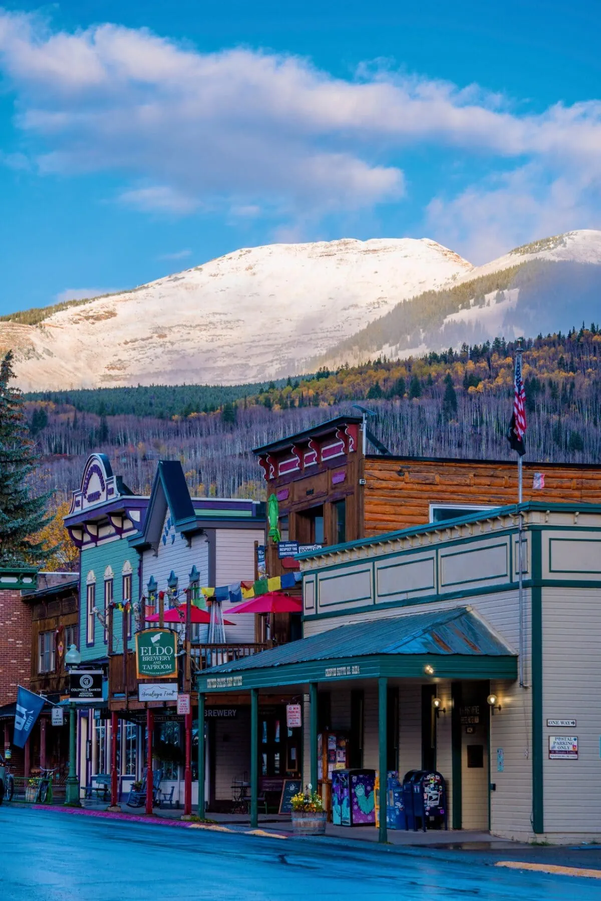 Elk Ave