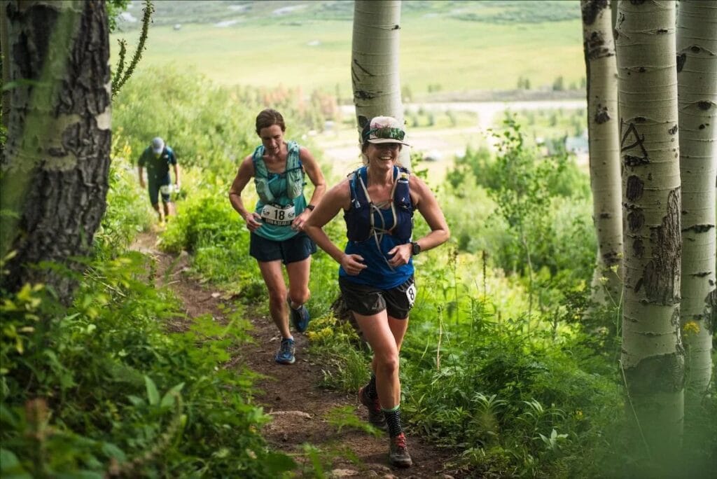 Grin and Bear It runners on the Baxter Gulch trail, photo courtesy Crested Butte Nordic